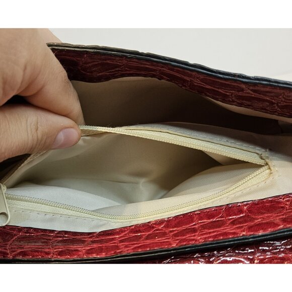 Y2K Vintage Guess ~ Mini Hand Bag ~ Red ~ Snap Closure ~ 9"W x 5"H - Picture 9 of 13